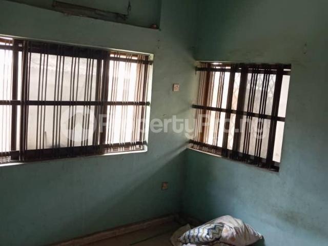 Rent 3 Bedroom Flat in Ajao Estate, Isolo Lagos 6MUVR | PropertyPro Nigeria