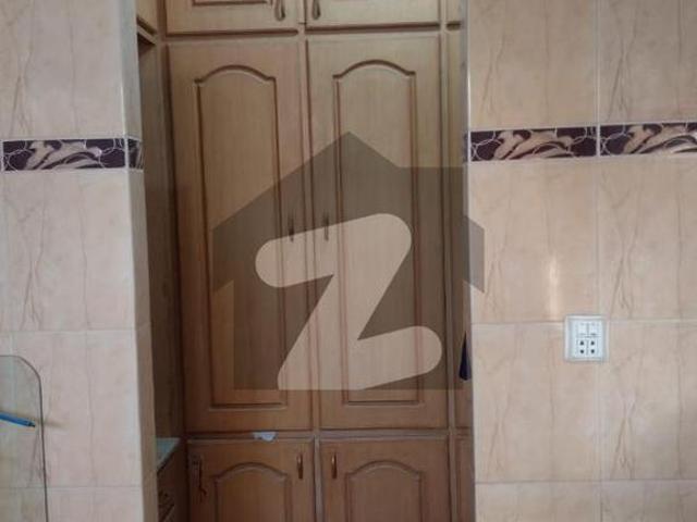 Rent 400 GHz ist floor 3bed. D.d west open gulshan blk 13/D near S m public school Gulshan e Iqbal