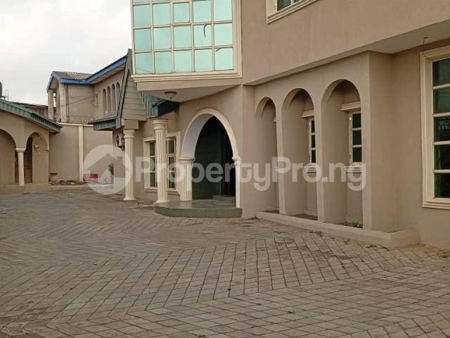 Rent 4 Bedroom Detached Duplex With Bq in Ibadan Oyo 7MSKR | PropertyPro Nigeria