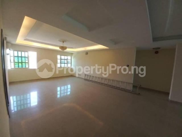 Rent 4 Bedroom Penthouse With Bq in Old Ikoyi, Lagos 7MXVX | PropertyPro Nigeria