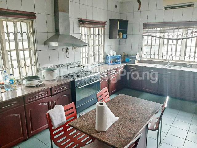 Rent 4 Bedroom Fully Detached Duplex With Bq in Lekki Phase 1, Lekki Lagos 1MNUF | PropertyPro Nigeria