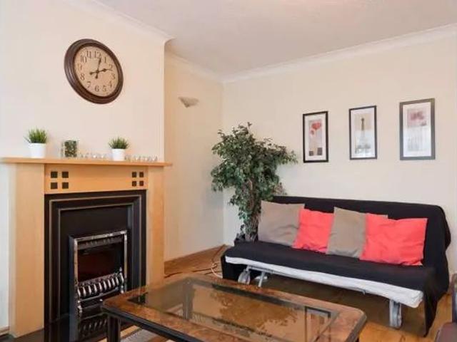 Rent 5 bedroom apartment of 100 m² in Blanchardstown