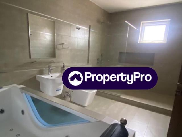 Rent 5 Bedroom Fully Detached Duplex With Bq in Wuye Abuja 7MVKY | PropertyPro Nigeria