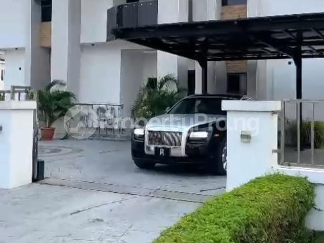 Rent 5 Bedroom Detached Duplex With Bq in Ajah Lagos 5MNTW | PropertyPro Nigeria