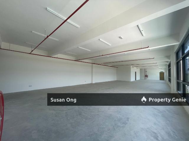 Rent 800amps Warehouse with loading bay