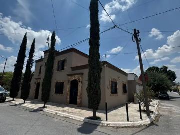 Renta tu casa ideal en el norte de Saltillo – Jardín amplio y gran ubicación
