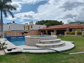 Renta Vacacional de Quinta en Tonatico, Casa de Campo con Alberca