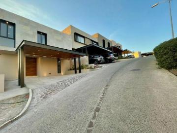 Renta y Venta de Residencias Completamente Nuevas en Altozano