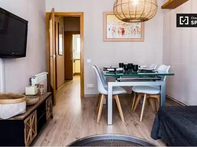 Único Apartamento de 3 dormitorios en alquiler en Eixample Dre.