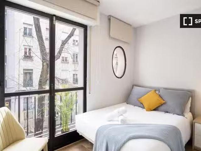 Único Apartamento de 3 dormitorios en alquiler en Palos De Mog.