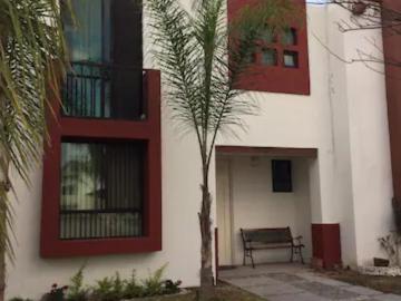 RENTA casa amueblada en OASIS Le?n Gto