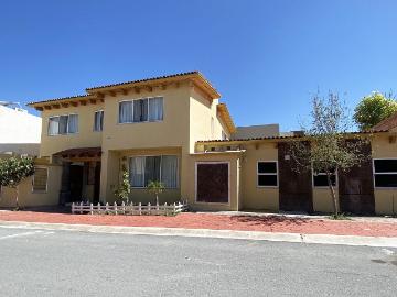 RENTA Casa en Misiones VI, con recámara en planta baja