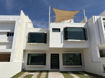 Renta casa en coto con amenidades en Fracc Milenio lll Qro Mex