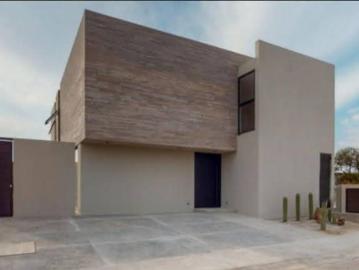 Renta Casa en Lomas de Campanario Norte Qro Mex