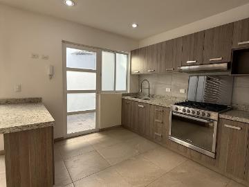 RENTA CASA EN VILLATERI AL NORTE DE LA CIUDAD ZONA ALCAZAR CI