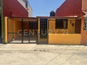 RENTA CASA FRACC. LAS FLORES, TOLUCA, MÉXICO