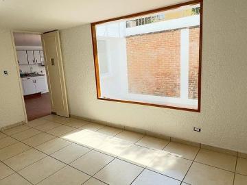 RENTA CASA SOLA EN FRACCIONAMIENTO POR CLUB DE GOLF MÉXICO, TLALPAN