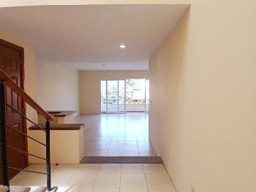 CASA EN RENTA| 3 PISOS| 3 RECAMARAS NACIONES UNIDAS CERCA DE LA UAG