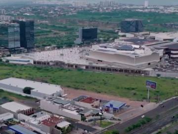 Renta de Bodega Comercial en Juriquilla, Querétaro con Amplio Estacionamiento