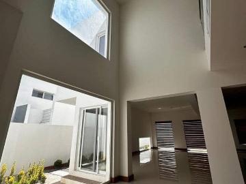 Renta de casa en fraccionamiento exclusivo