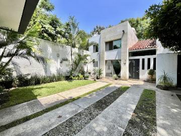 Renta de casa en Lomas de Vista Hermosa, Col. Vista Hermosa Cuernavaca. Clave 5860