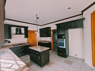 RENTA DE CASA EN LOS REALES SIN MUEBLES