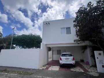 RENTA DE CASA EN RESIDENCIAL VITALÁ POLÍGONO SUR $20,000 SIN MUEBLES