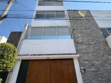 Renta de edificio para uso comercial, en la colonia Anzure, zona Plaza Dorada