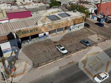 Renta de local de 330 metros y terreno de 860 mts sobre blvd carranza