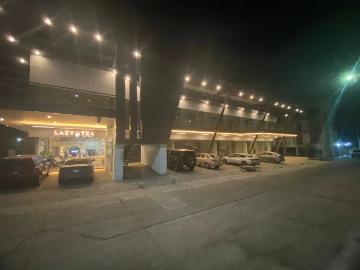 Renta de local en Plaza Eclipse