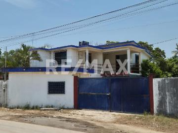 RENTA DE OFICINAS UBICADA EN PARAISO