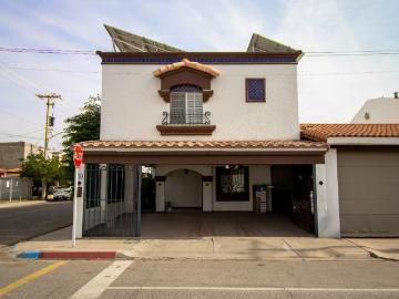 ¡Renta en Montecarlo Residencial I: Casa equipada con paneles solares !