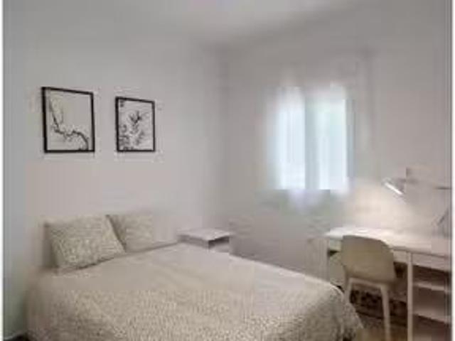 Bonito Habitación compartida en La Trinidad Este, Málaga