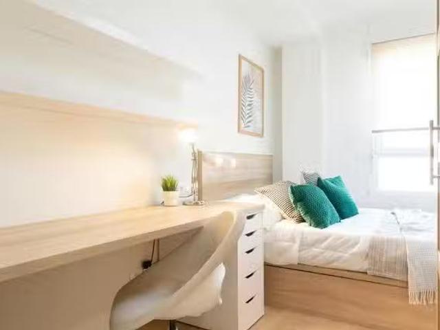 Nuevo Habitación en Avenida del Cardenal Herrera Oria, Fuencar.