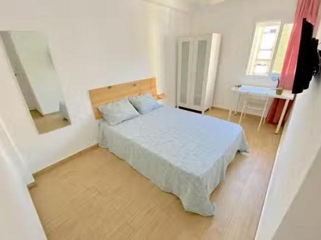 Bonito Habitación en Avenida San Lázaro, El Rocío