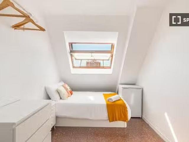 ¡En alquiler! Habitación en alquiler en piso compartido en Mad.