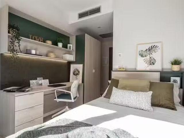 Nuevo Habitación en C. Ali Al Gomari, 41013 Sevilla, Spain
