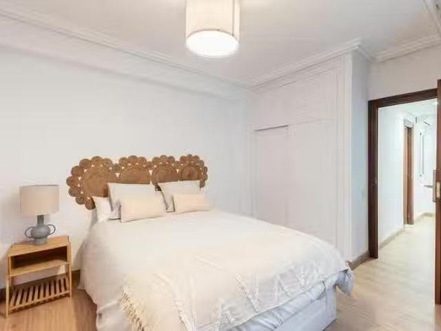 Acogedor Habitación en Calle Maestro Bretón, Mercado
