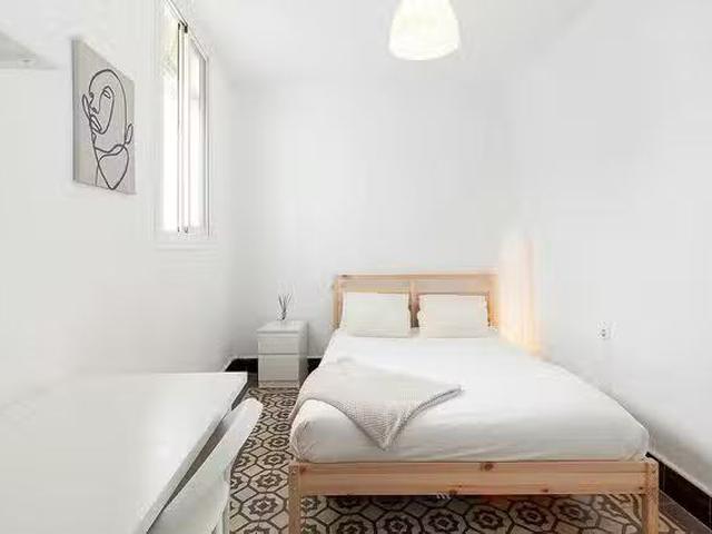 ¡Recién llegado! Habitación en Calle Bustos Tavera, Casco Anti.
