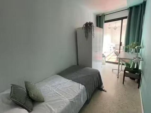 ¡Renta! Habitación en Calle Ciudad de Ronda, El Prado Parque d.