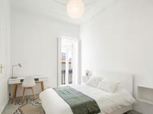¡Recién llegado! Habitación en Calle Conde de Altea, Gran Vía