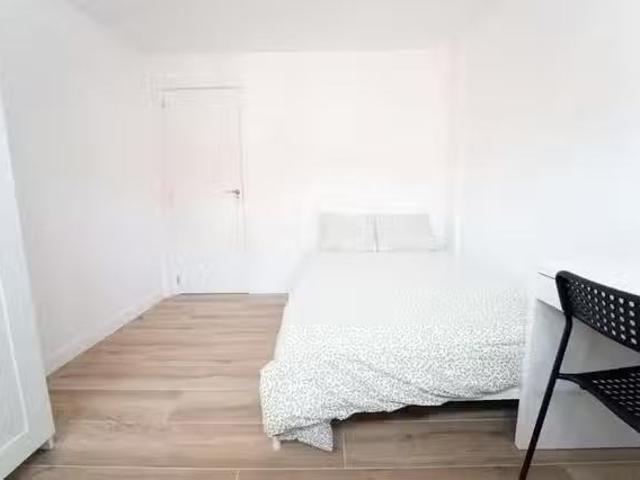 Nuevo Habitación en Calle de Manuel Maroto