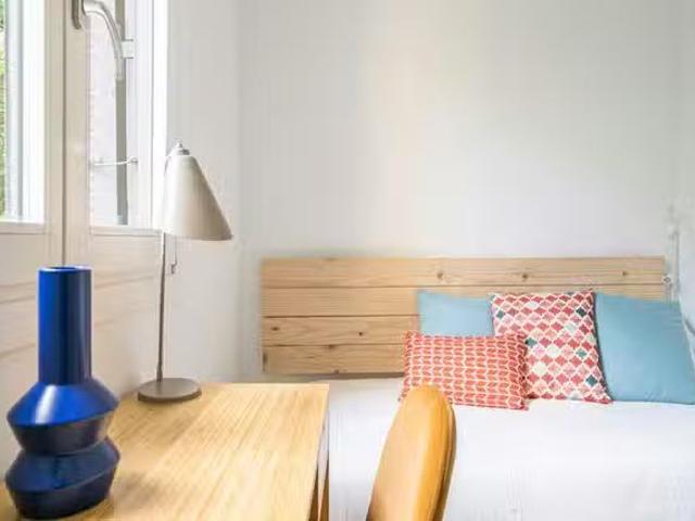 Bonito Habitación en Calle de Alburquerque, Chamberí