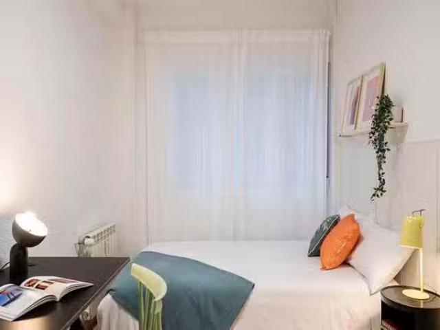 Acogedor Habitación en Calle de Bravo Murillo