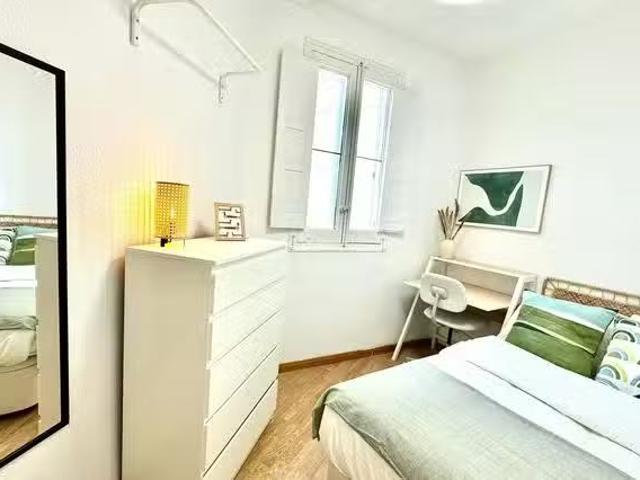 Encantador Habitación en Calle de Fuencarral
