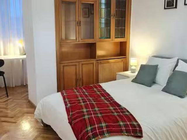 Encantador Habitación en Calle de Oña, Valdefuentes