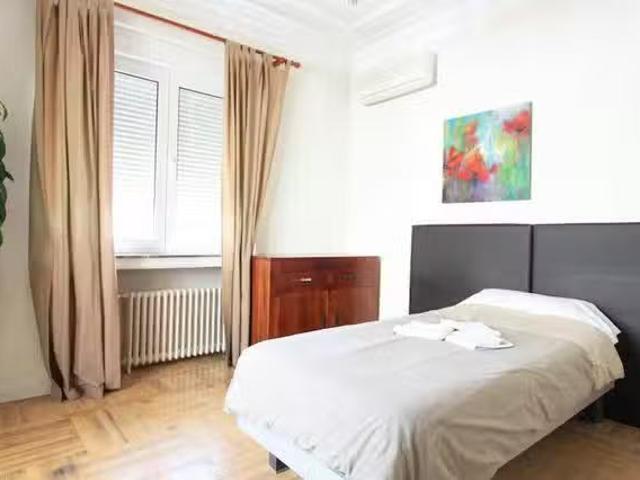 ¡En alquiler! Habitación en Calle de Juan Álvarez Mendizábal.