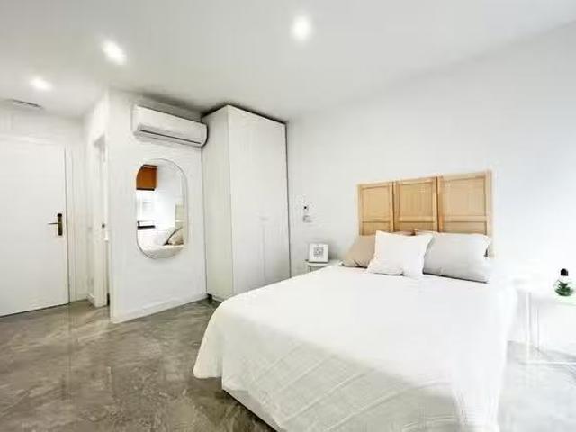 Barato Habitación en Calle de Jacometrezo, Centro