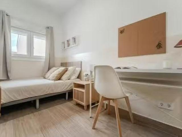 Barato Habitación en Calle de la Sierra de Meira, Puente de Va.