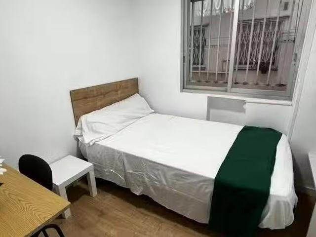 ¡Recién llegado! Habitación en Calle de los Pajaritos, Adelfas
